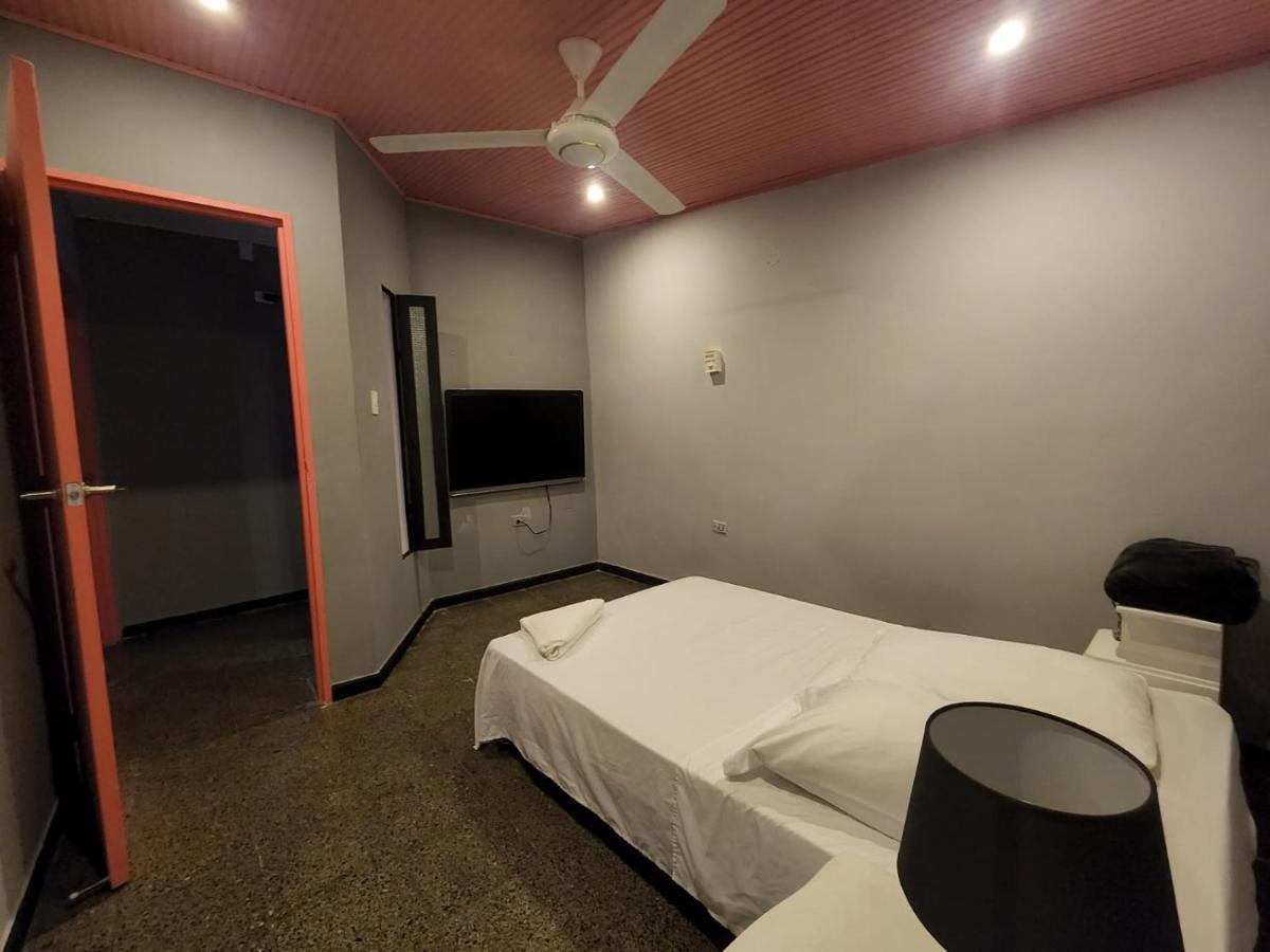 Fardo Hotel Boutique En Ibague - Zona G - Recepcion Digital 24H Экстерьер фото